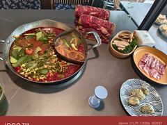 -楠小云·云南鲜菌·鲜牛自助火锅(九眼桥店)