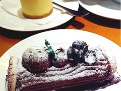 圣诞树根蛋糕-COSTA COFFEE(武汉武商MALL店)