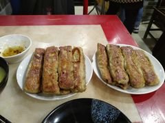 褡裢火烧有各种馅儿-吴记百姓菜馆·北京菜·烤鸭(故宫店)