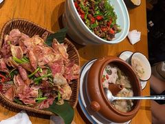 -老滇山寨•云南特色菜•地方菜•民族风情歌舞表演(金碧店)