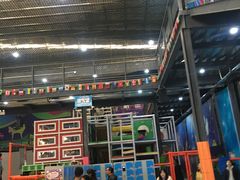 -超人空间竞技场·轰趴团建蹦床主题公园