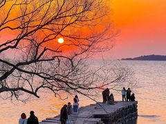 -麓舍全景太湖温泉别墅团建拓展会议亲子