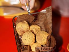 -BHC炸鸡(明洞总店)