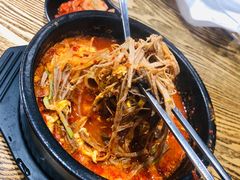 辣牛肉汤-吴草鸡爪오초닭발韩食堂(融恒盈嘉中心店)