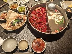 -三出山火锅(南京万象天地店)