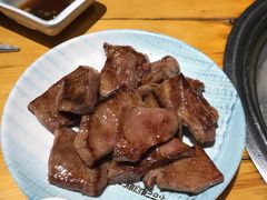 -唯成•韩国炭火烤肉 유성고기