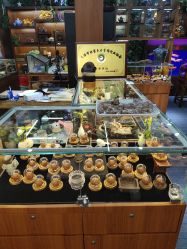 -灵彩珠宝(朗香街店)