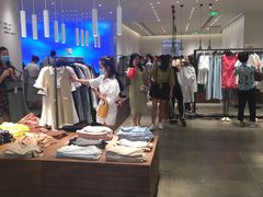 -URBAN REVIVO(西安Momopark店)