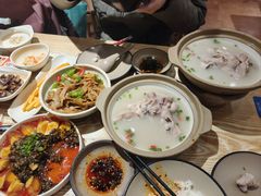 -叁煨蹄花·下饭盐帮菜(人民广场店)