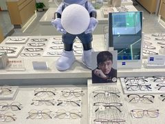 -视野联行眼镜·蔡司·尼康·豪雅·依视路(青浦宝龙店)
