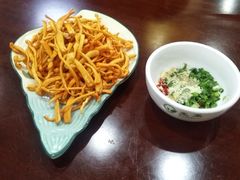 -菌之家·专业纯野生菌火锅·特色炒菌