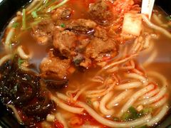 酸辣精小排粉~~汤很棒~小排很多而且肉-钰花溪(国瑞城店)