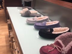 -UGG(燕莎奥特莱斯购物中心店)