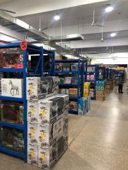 -逝水玩具折扣店