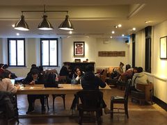 大堂-星巴克臻选(广州沙面店)