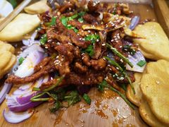 东镇烤三味-老东镇啤酒屋海鲜加工·蒸汽海鲜·海鲜烧烤(台东店)