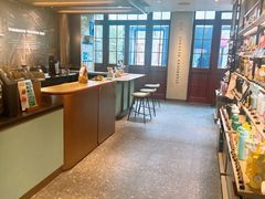 -星巴克臻选(上海今潮8弄店)