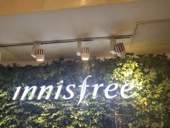 店内环境-悦诗风吟innisfree