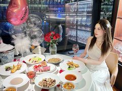 -MONICH牛排融合餐厅(和义大道购物中心店)