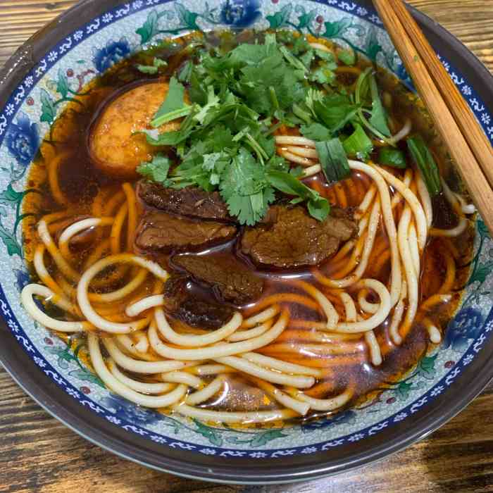 蒙城俊平拉面-"算是周边人都很喜欢的一家牛肉拉面店.值得.