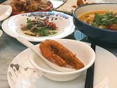 -浅深(世茂滨江精品店)