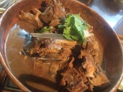 行军柴锅炖大骨-水煮三国·川鲁江湖菜(香山店)