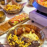 在龙湖江北天街5楼 半开放式的餐厅 比较像快餐店