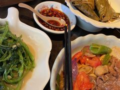 -大头虾越式风味餐厅(光明广场店)