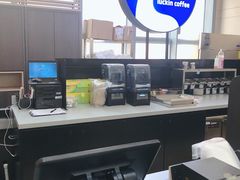 -瑞幸咖啡(7号国际商业中心店)