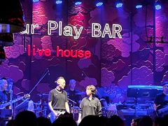 -FOUR PLAY BAR
