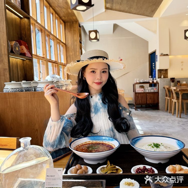 双廊古镇的宝藏阳光漂亮饭☀️太惊艳了