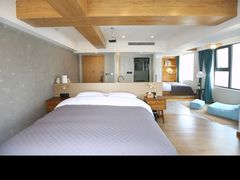 -闲隅江景艺术酒店(解放碑洪崖洞总店)