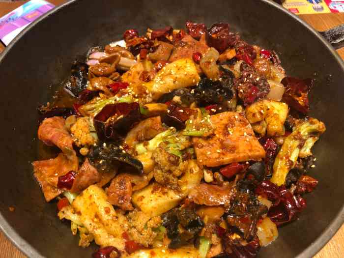 咪咕咪咕麻辣香锅(赛格国际旗舰店)-"菜量大,建议两人六到八个菜,人均