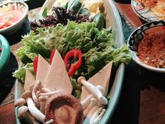 -老牌坊云南鱼豆花火锅(哈西万达店)