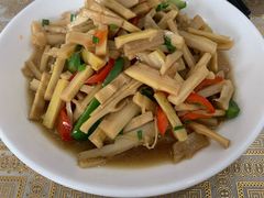 -天乐农家鱼头王(天目湖店)