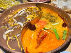 -洱火云南酸菜牛肉火锅(石景山当代商城店)