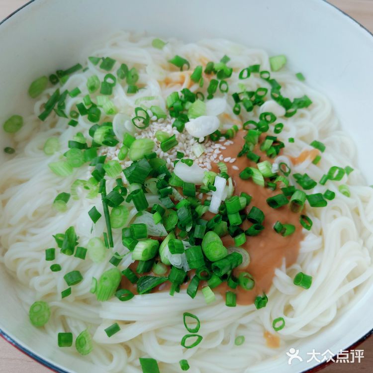 ㊙️家庭版芝麻酱拌面，香气浓郁，好吃到舔盘❗