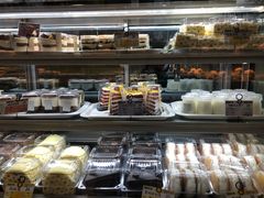 面包甜点陈列柜-新侨三宝乐面包店(崇文门店)