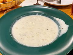 奶油蘑菇汤-清真·艾美可餐厅(大悦汇店)