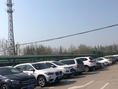-松鹤墓园-停车场