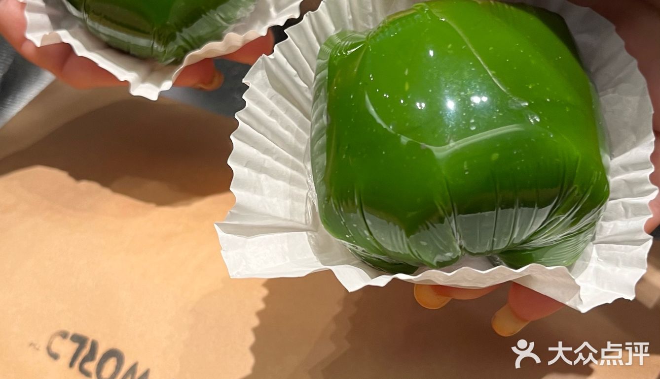 明明可以靠蛋糕出圈，清明非要上青团！
