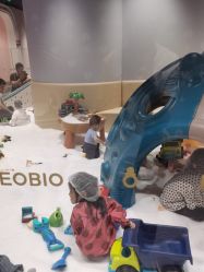 -奈尔宝家庭中心·亲子早教·派对餐厅(北京东坝万达店)