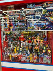 -16TOYS中古玩具铺(崇文门店)