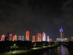 -万绿园