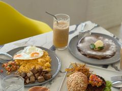 -The Sunny Side Cafe Station 1