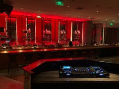 -池畔酒吧 WET Bar
