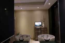 前台-ＤＯＭＯプロの美容サロン