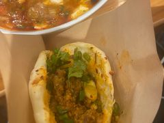 粉蒸牛肉咔饼-豆相识•九九豆腐脑(牛咡桥店)