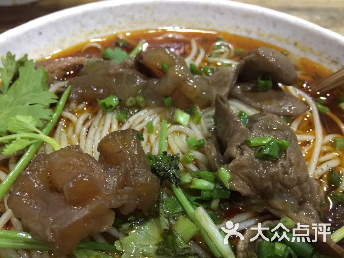 掰哥牛肉面(沙平坝店)牛肉牛筋肥肠三混合图片 - 第7张