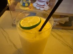 -Mx.cocktail bar